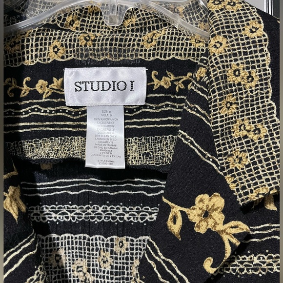 Shirt Sleeve Button Down Vintage Top - Picture 3 of 3